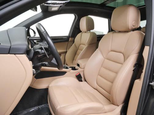 2023 Porsche Macan Macan