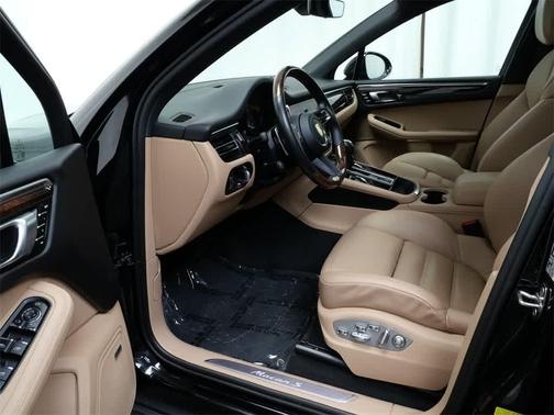2024 Porsche Macan S