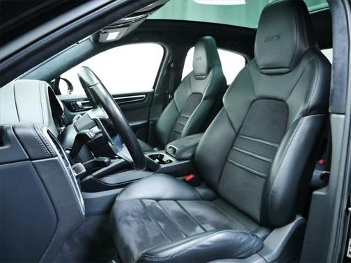 2021 Porsche Cayenne GTS