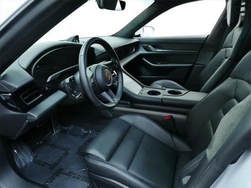 2021 Porsche Taycan Turbo S