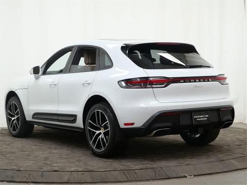 2026 Porsche Macan AWD
