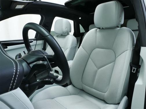2024 Porsche Macan AWD