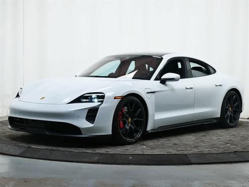 2022 Porsche Taycan GTS