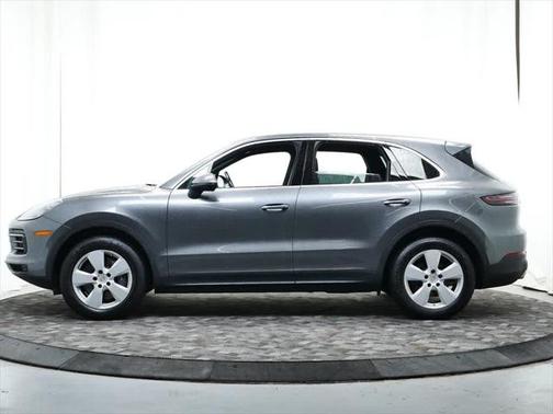2022 Porsche Cayenne AWD