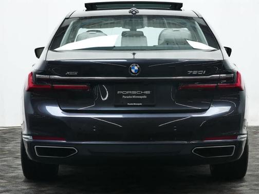 2022 BMW 750 i xDrive