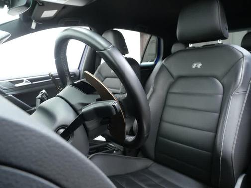 2017 Volkswagen Golf R 2.0T DSG