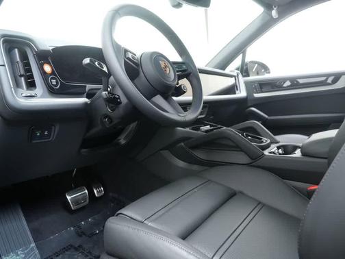 Chromite Black Metallic 2026 Porsche Cayenne Cayenne S E-Hybrid