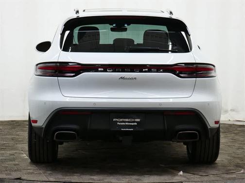 2026 Porsche Macan AWD
