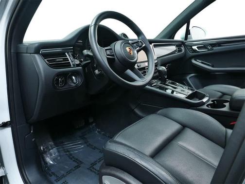 2024 Porsche Macan AWD