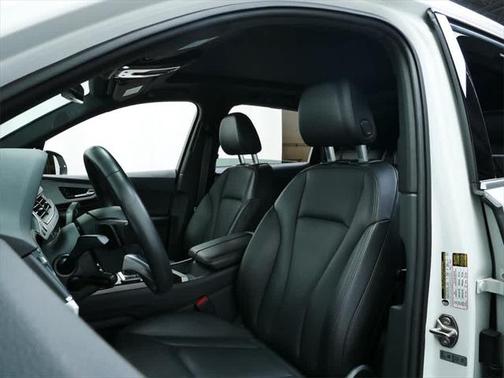 2019 Audi Q7 45 Premium Plus