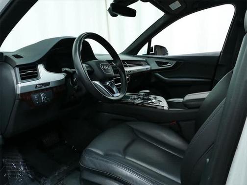 2019 Audi Q7 45 Premium Plus