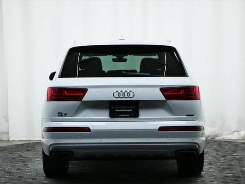 2019 Audi Q7 45 Premium Plus