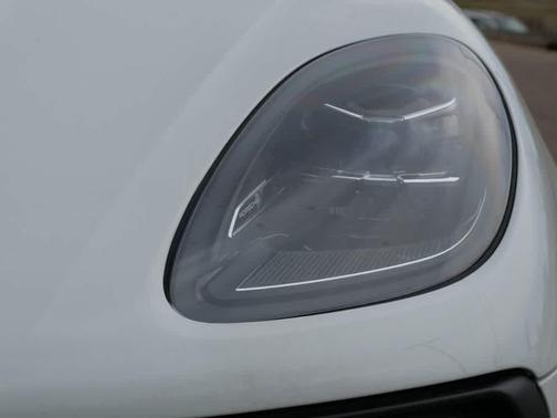 White 2025 Porsche Macan Macan