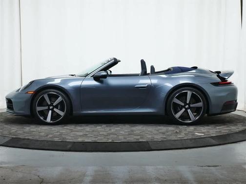 2025 Porsche 911 Carrera