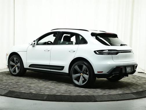 2024 Porsche Macan AWD
