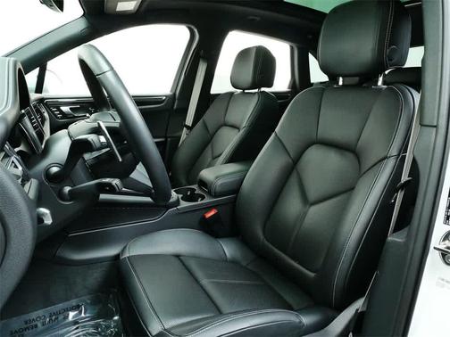 2024 Porsche Macan AWD