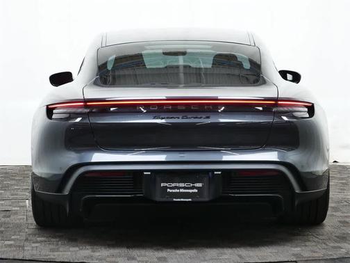 2021 Porsche Taycan Turbo