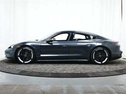 2021 Porsche Taycan Turbo