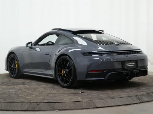 2026 Porsche 911 Carrera GTS