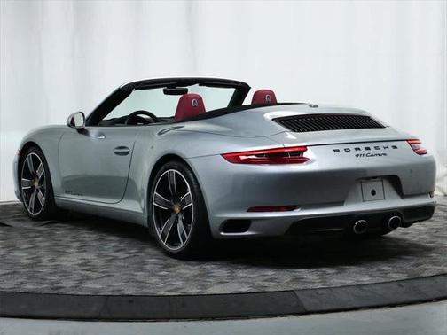 2017 Porsche 911 Carrera