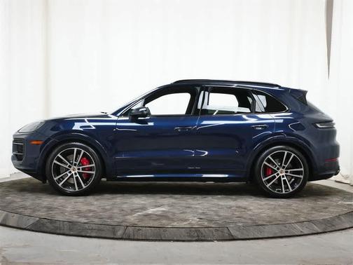 2026 Porsche Cayenne GTS