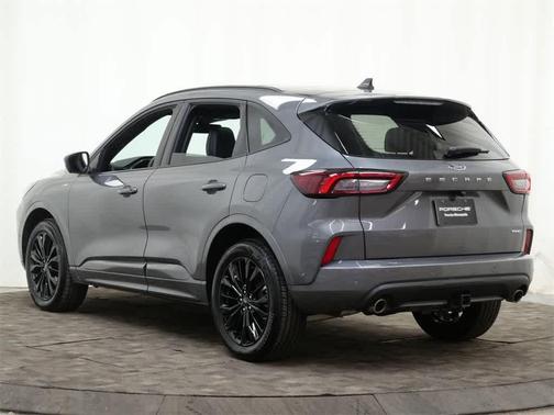 2024 Ford Escape ST-Line Elite