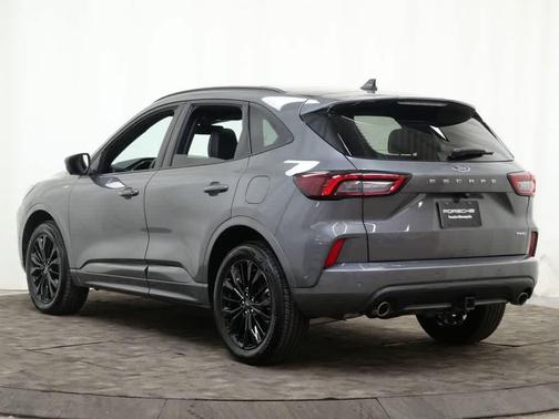 Carbonized Gray Metallic 2024 Ford Escape ST-Line Elite