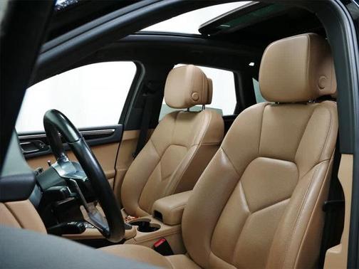 2019 Porsche Macan Base