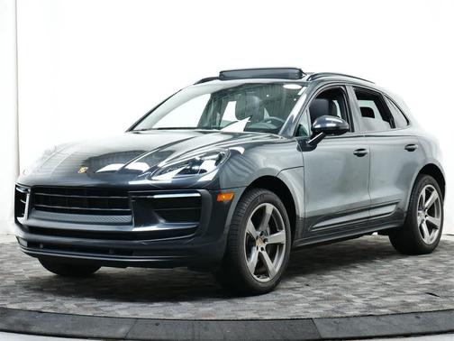 2022 Porsche Macan AWD