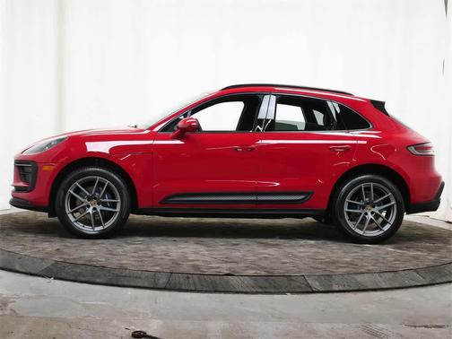 2026 Porsche Macan AWD