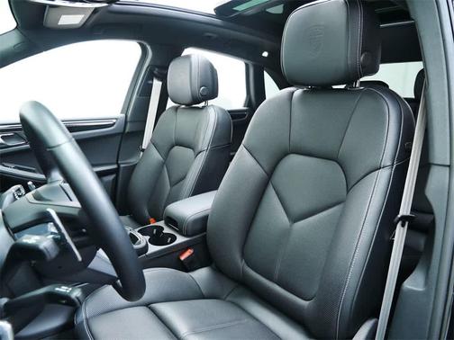 2024 Porsche Macan AWD