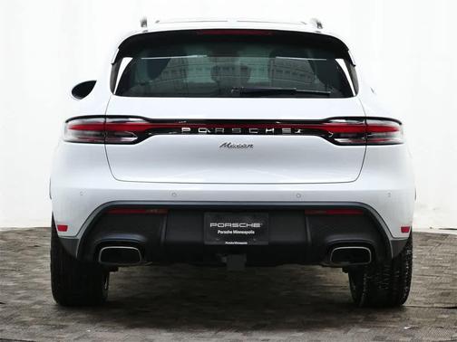 2026 Porsche Macan AWD