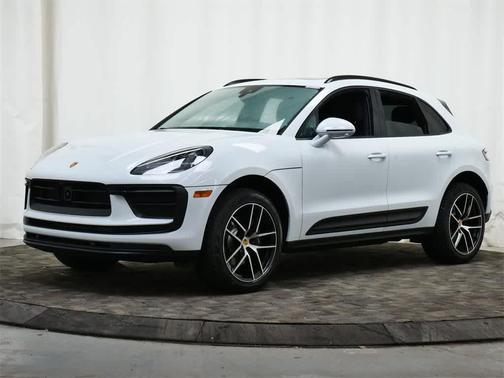2026 Porsche Macan AWD