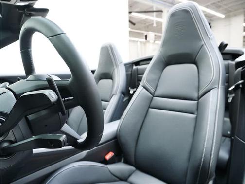 2026 Porsche 911 Carrera 4S Cabriolet