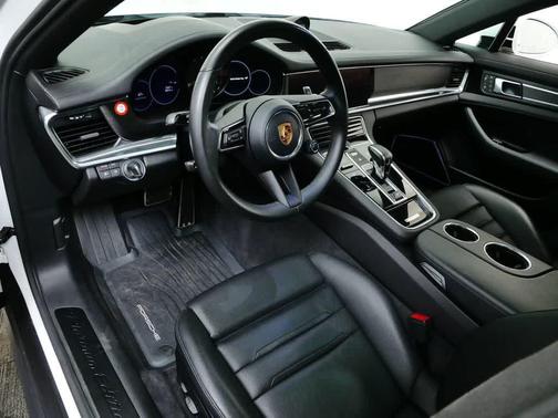 2023 Porsche Panamera AWD