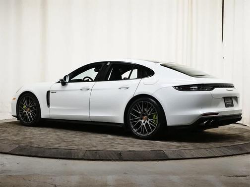 2023 Porsche Panamera AWD