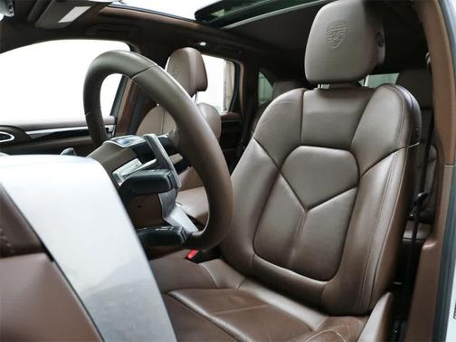 2017 Porsche Cayenne Cayenne S E-Hybrid Platinum Edition