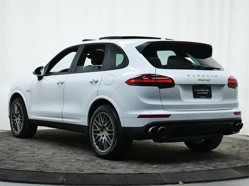 2017 Porsche Cayenne Cayenne S E-Hybrid Platinum Edition