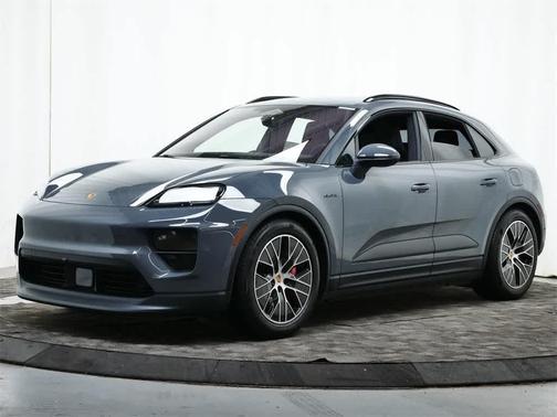 2025 Porsche Macan 4S