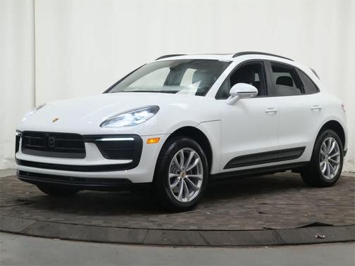 2026 Porsche Macan AWD