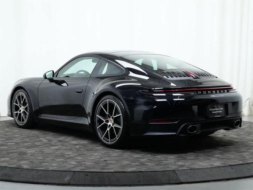2025 Porsche 911 Carrera