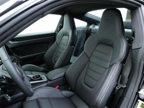 2025 Porsche 911 Carrera