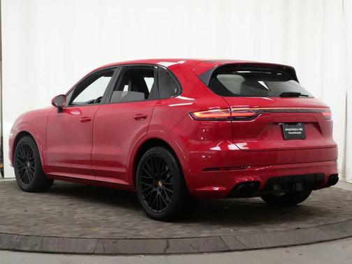 2023 Porsche Cayenne GTS