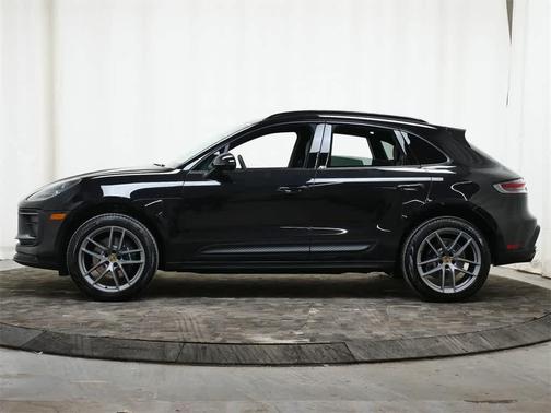 2026 Porsche Macan AWD