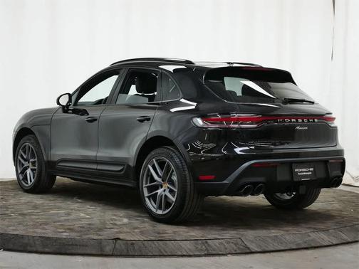 2026 Porsche Macan AWD