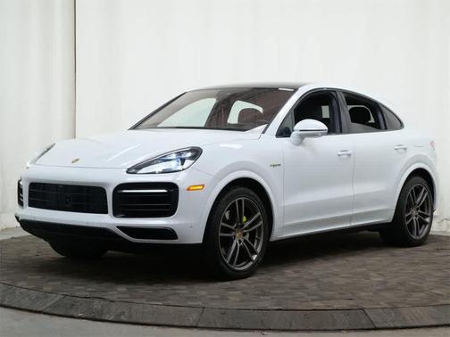 2023 Porsche Cayenne Platinum Edition
