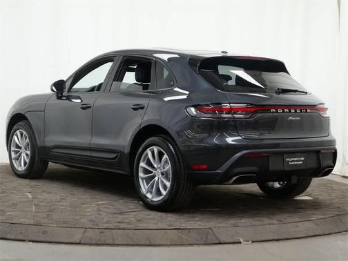 2026 Porsche Macan AWD
