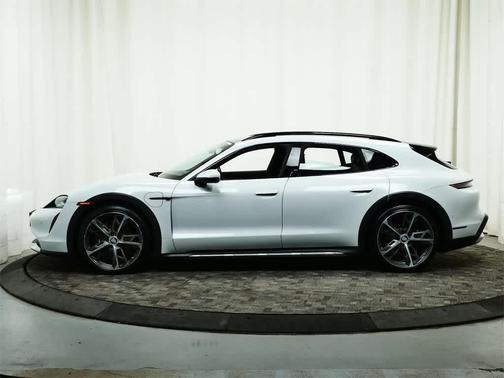 2022 Porsche Taycan 4