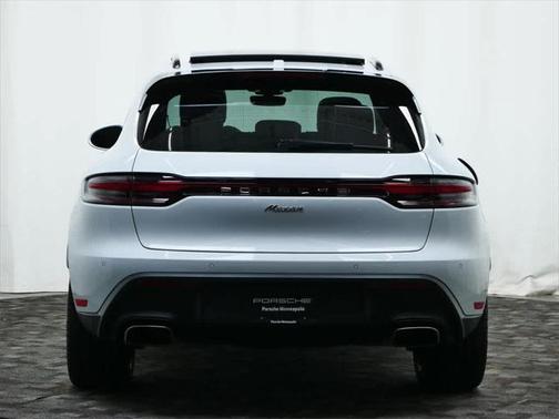 2024 Porsche Macan T