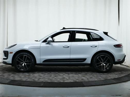 2024 Porsche Macan T